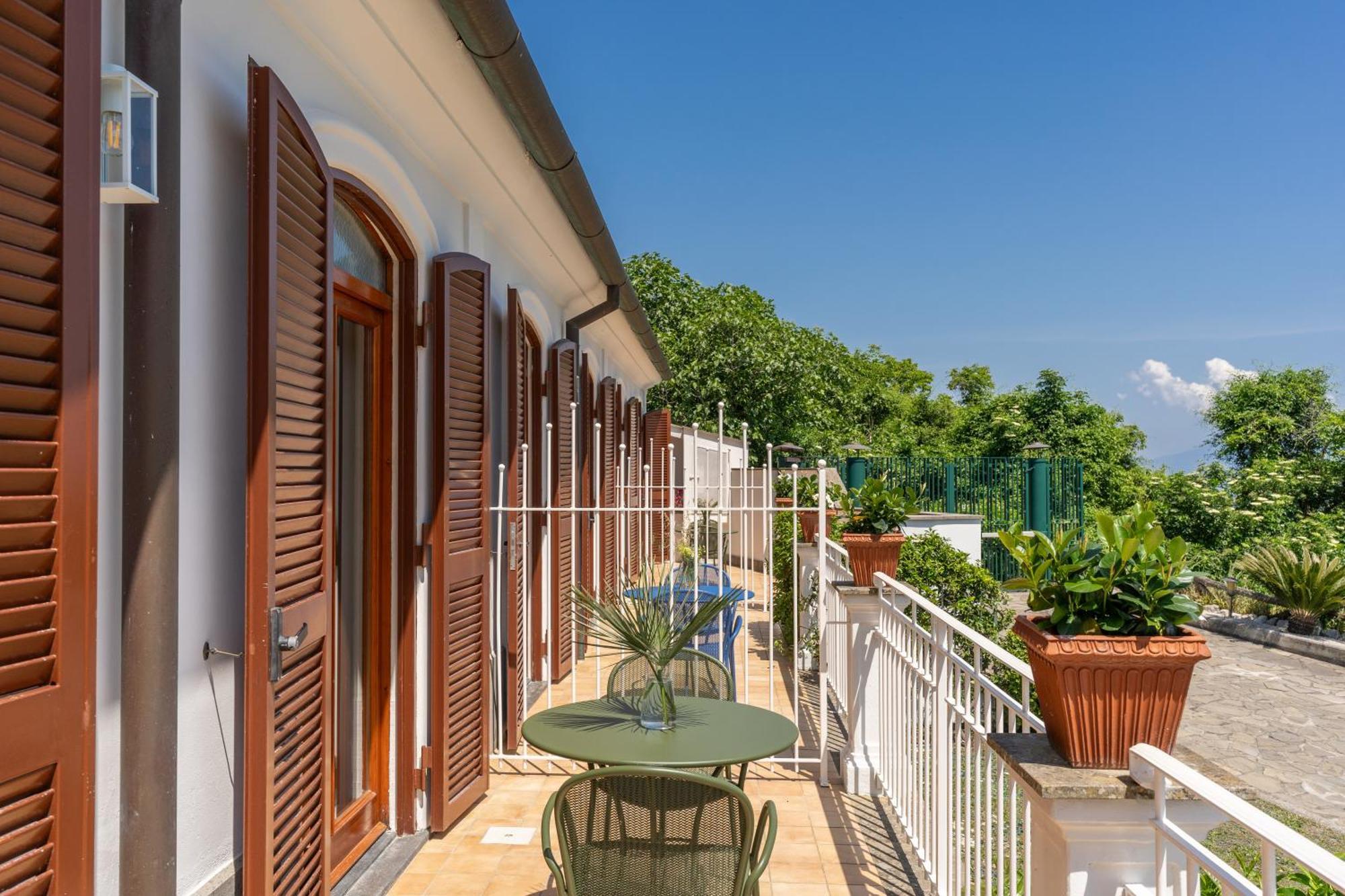 I Monolocali Apartment Sant'Agata sui due Golfi Bagian luar foto